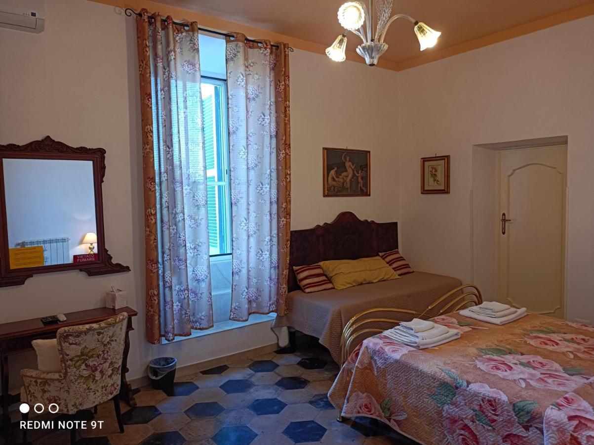 Bed and Breakfast Angelina Antica Dimora Terracina Exterior foto